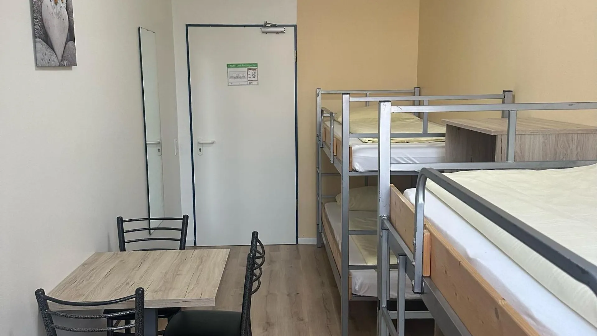 Low Budget Hostel Мюнхен